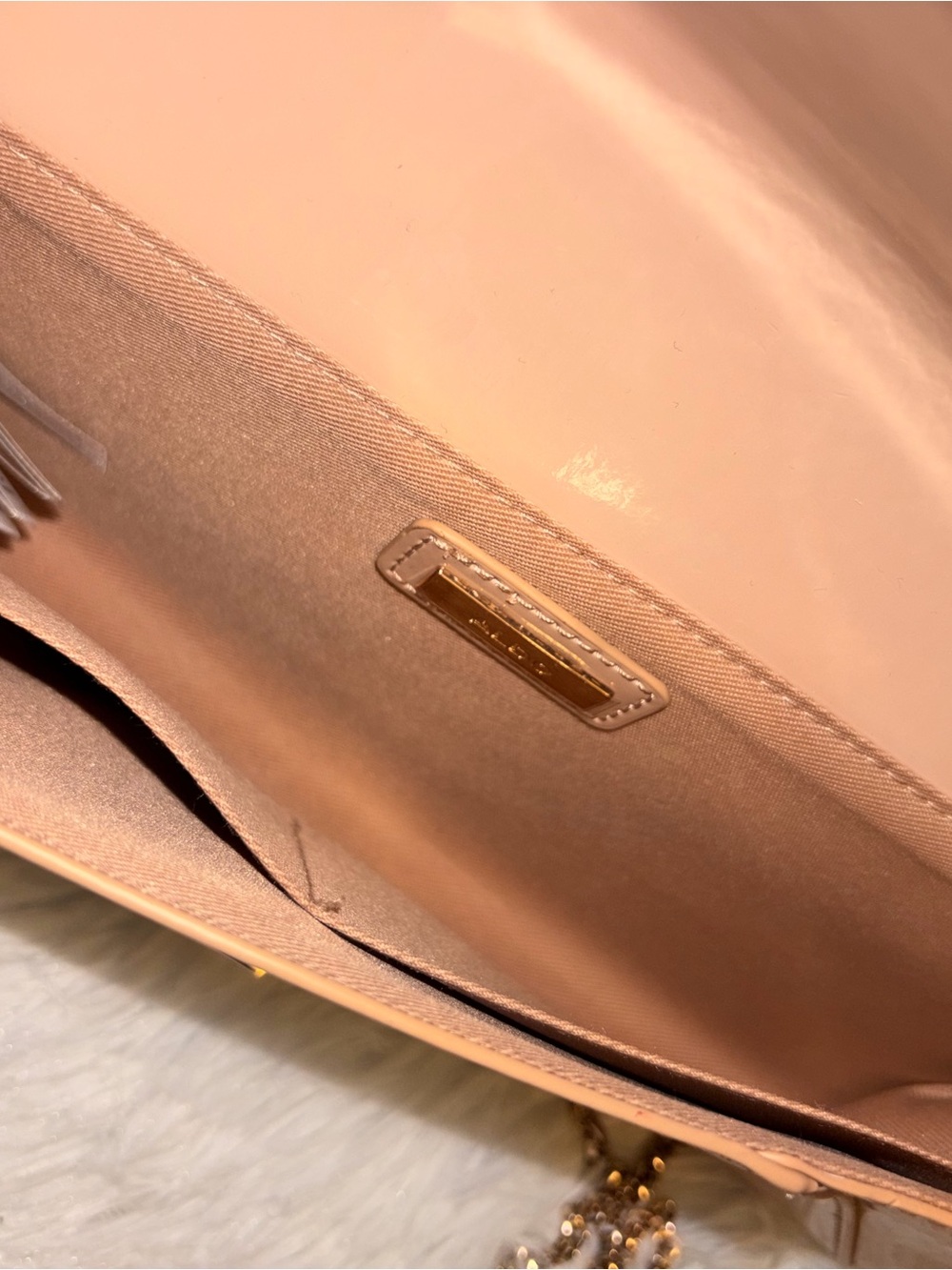Aldo Nude/BlushPatent Pointed-Toe Pumps with Matching Envelope Clutch/Crossbody - Picture 4 of 5